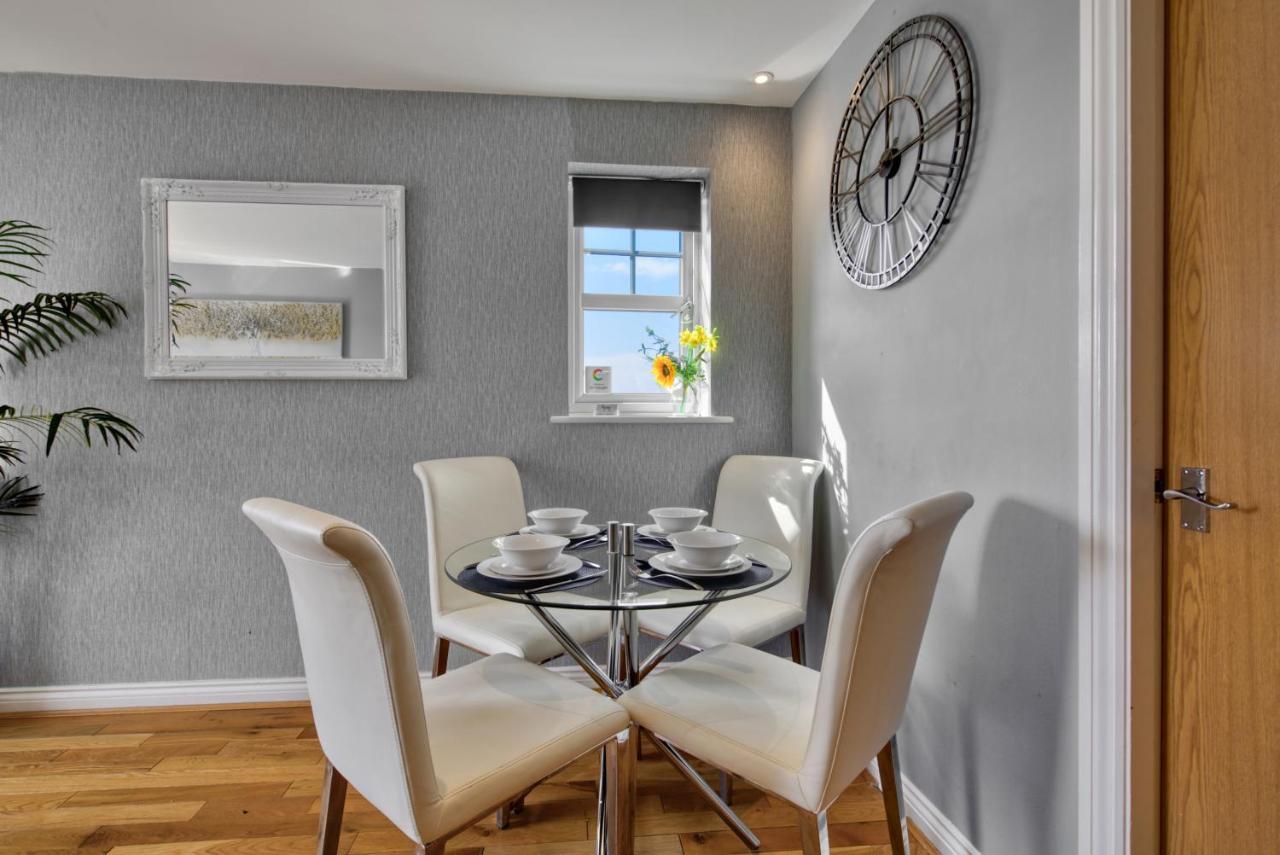 Sandy Lane Apartment สเกลเมอร์สเดล ภายนอก รูปภาพ