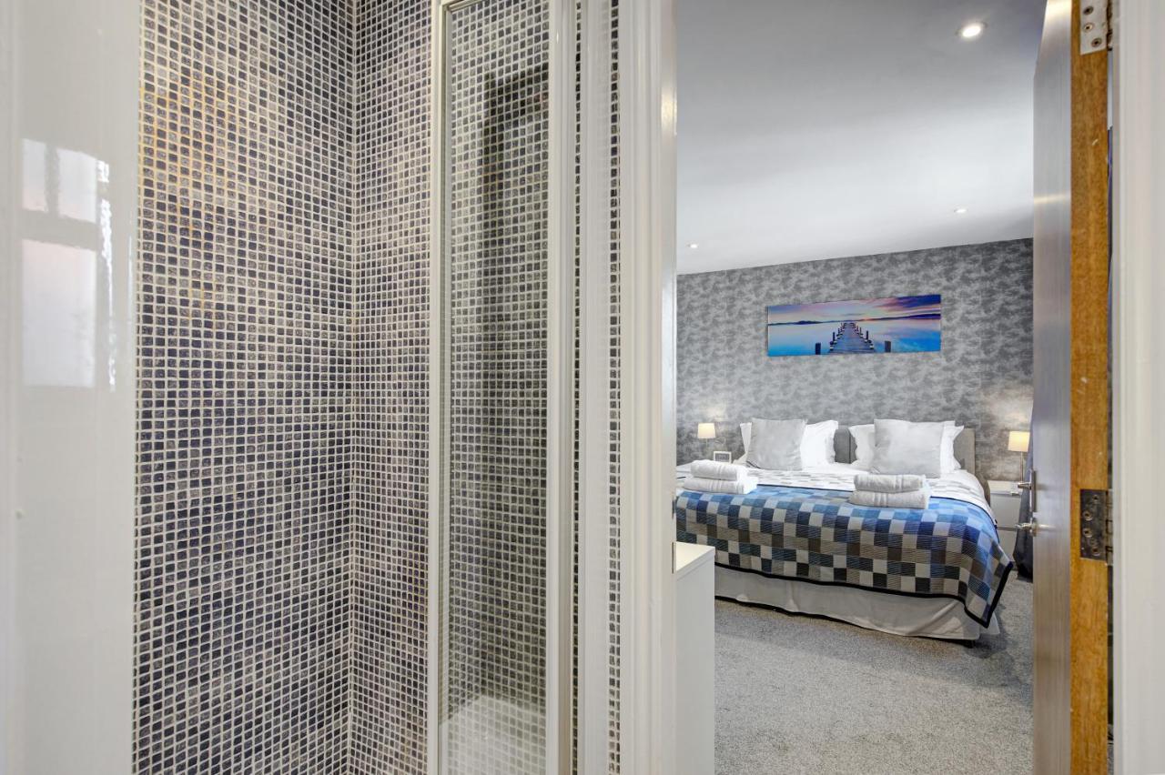Sandy Lane Apartment สเกลเมอร์สเดล ภายนอก รูปภาพ