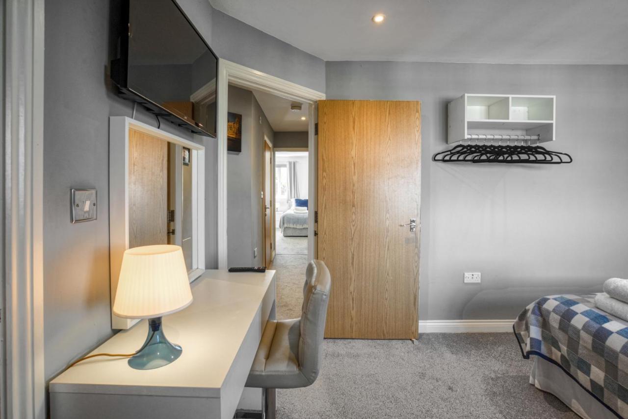 Sandy Lane Apartment สเกลเมอร์สเดล ภายนอก รูปภาพ